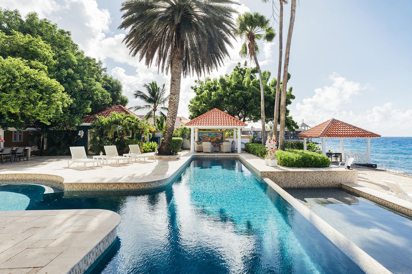 9 Bedroom Beachfront Estate for Sale, Penstraat, Punda, Pietermaai, Curacao — photo 3