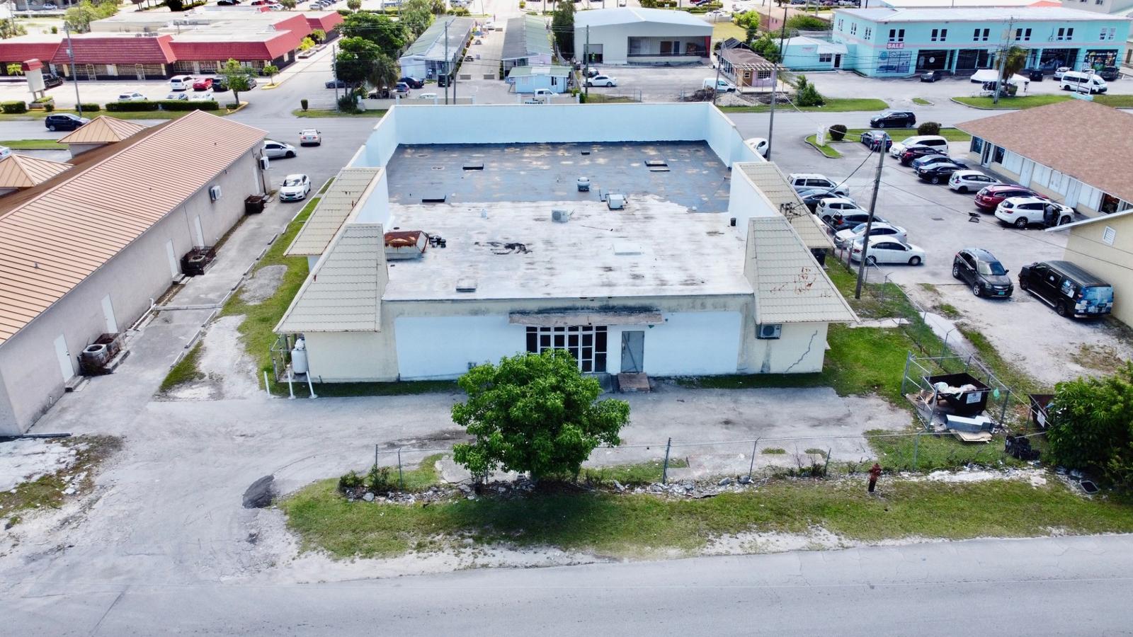 4 Bedroom Commercial Property for Sale - Freeport Downtown, Bahamas — photo 5