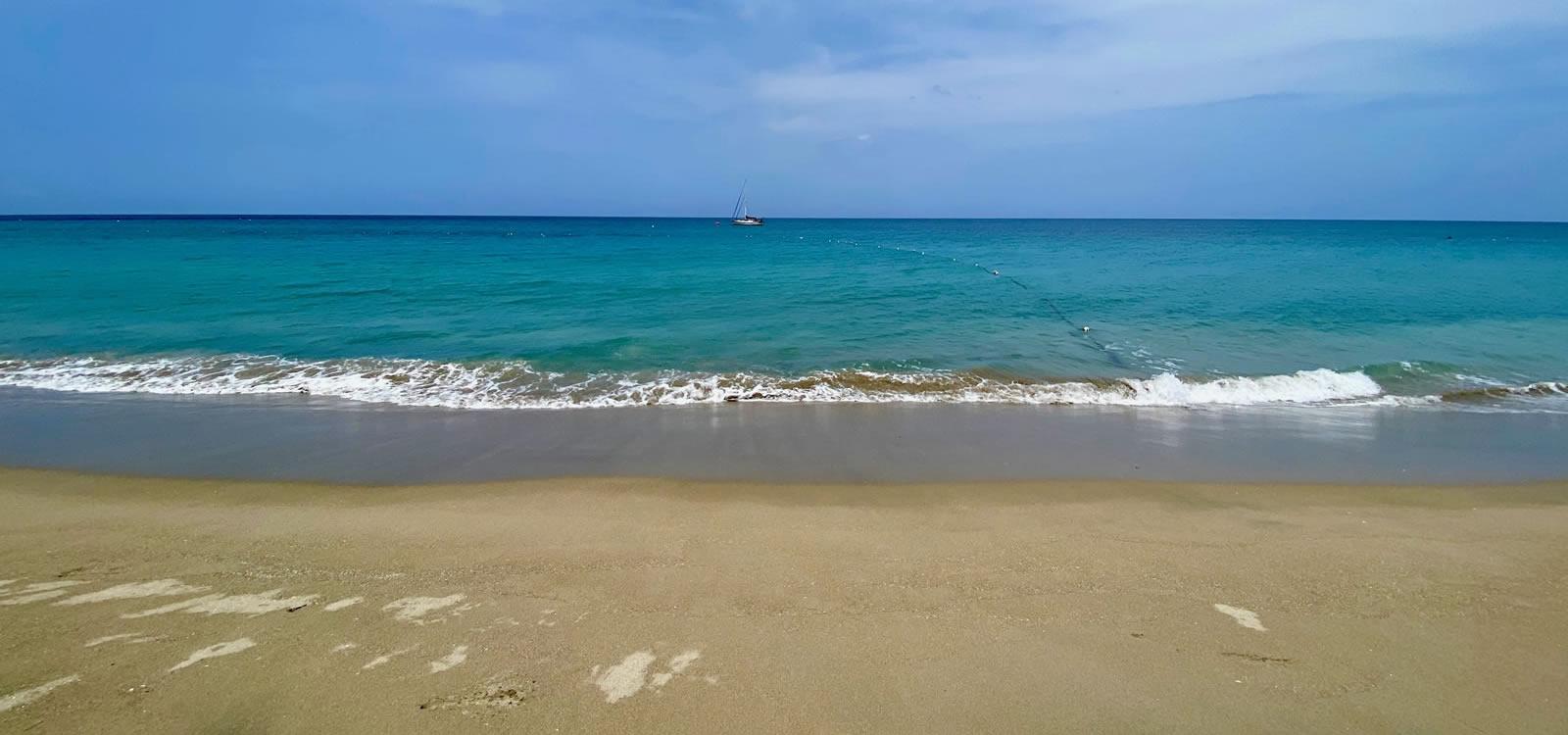 20 Acres Beachfront Land for Sale, Pinney's Beach, Nevis — photo 3