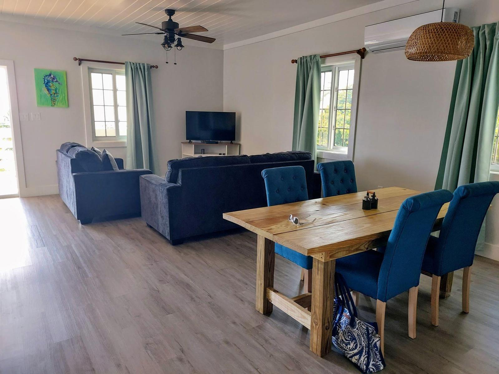 HOME IN RAINBOW BAY Residence for sale — photo 4