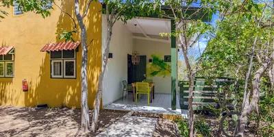 San Sebastian Dream of the Green Flamingo Split Level Bungalow — photo 1