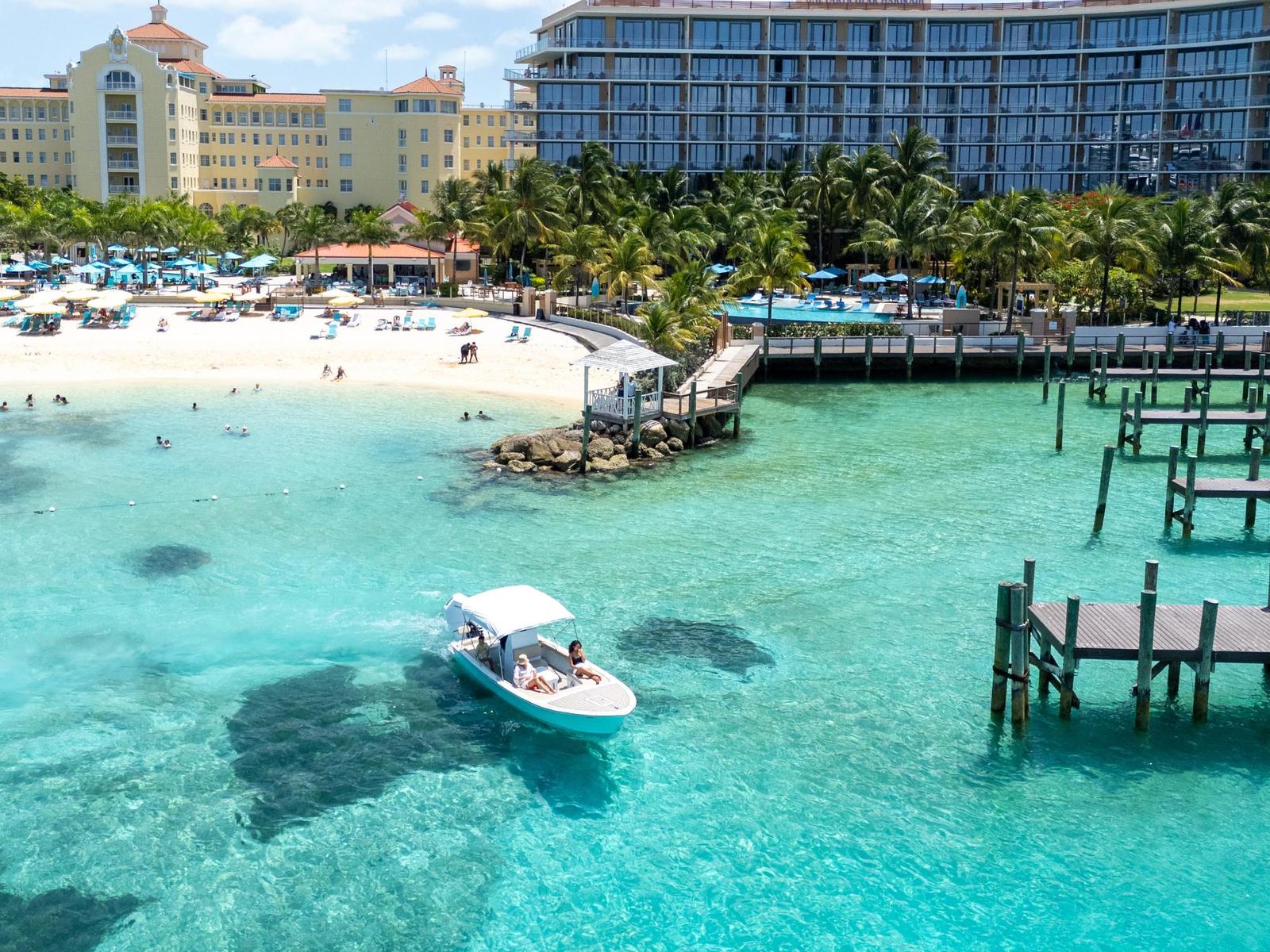 2 bedroom Apartment for sale — ONE PARTICULAR HARBOUR in Nassau / New Providence, The Bahamas — photo 2