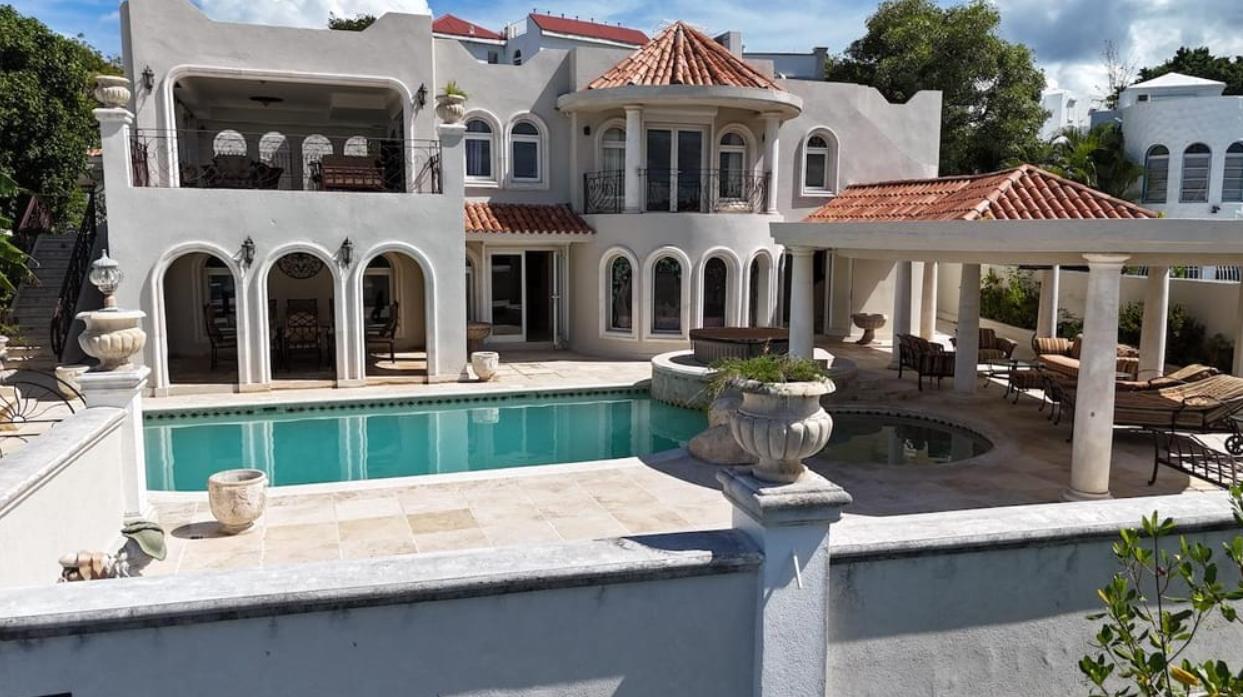 6 Amazon Road 6BR Villa in Point Pirouette — photo 2