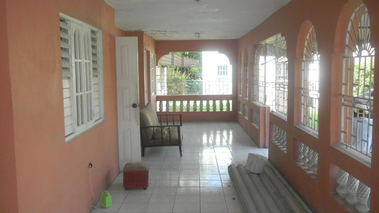 8 Bedroom House for Sale in Fairview Park, Spanish Town, St. Catherine — photo 4