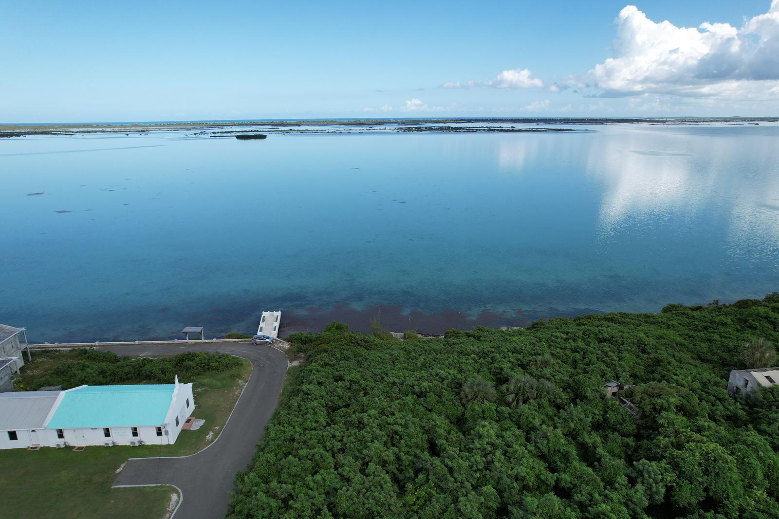 0.49 Acres of Waterfront Land for Sale in Bottle Creek, North Caicos — photo 3