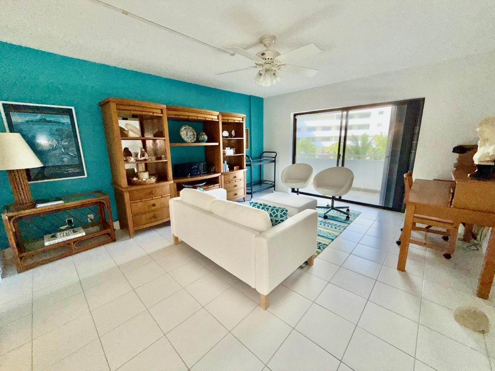1 bedroom Apartment for sale — SILVER POINT CONDO in Grand Bahama, The Bahamas — photo 3
