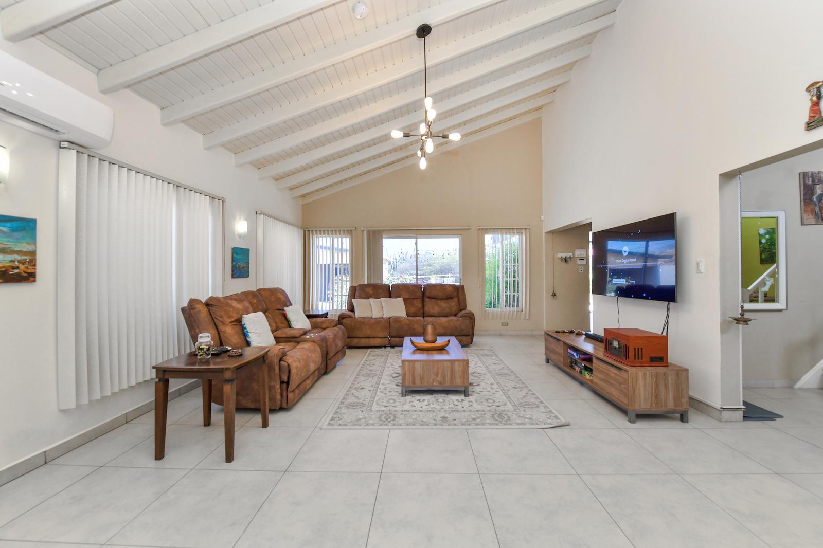 4 Bedroom Single Family Home/House for sale in Boroncana 8 F, Noord, Aruba — photo 4
