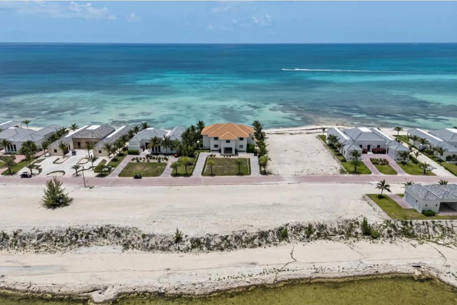 Rockwell Estates North Bimini 6BR Villa — photo 2