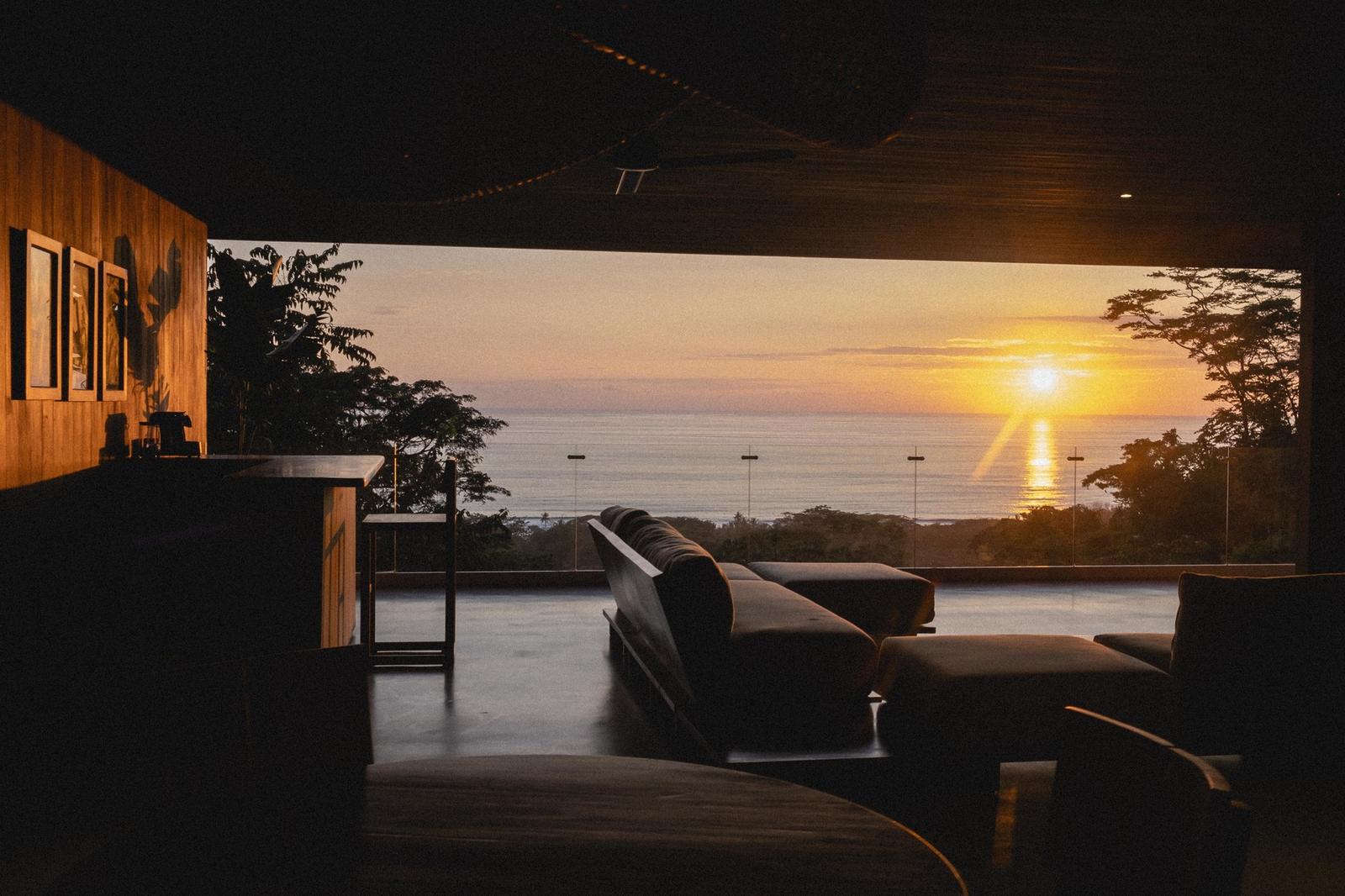 7 Bedroom Luxury Ocean-View Villa for Sale, Playa Hermosa, Santa Teresa, Costa Rica — photo 1