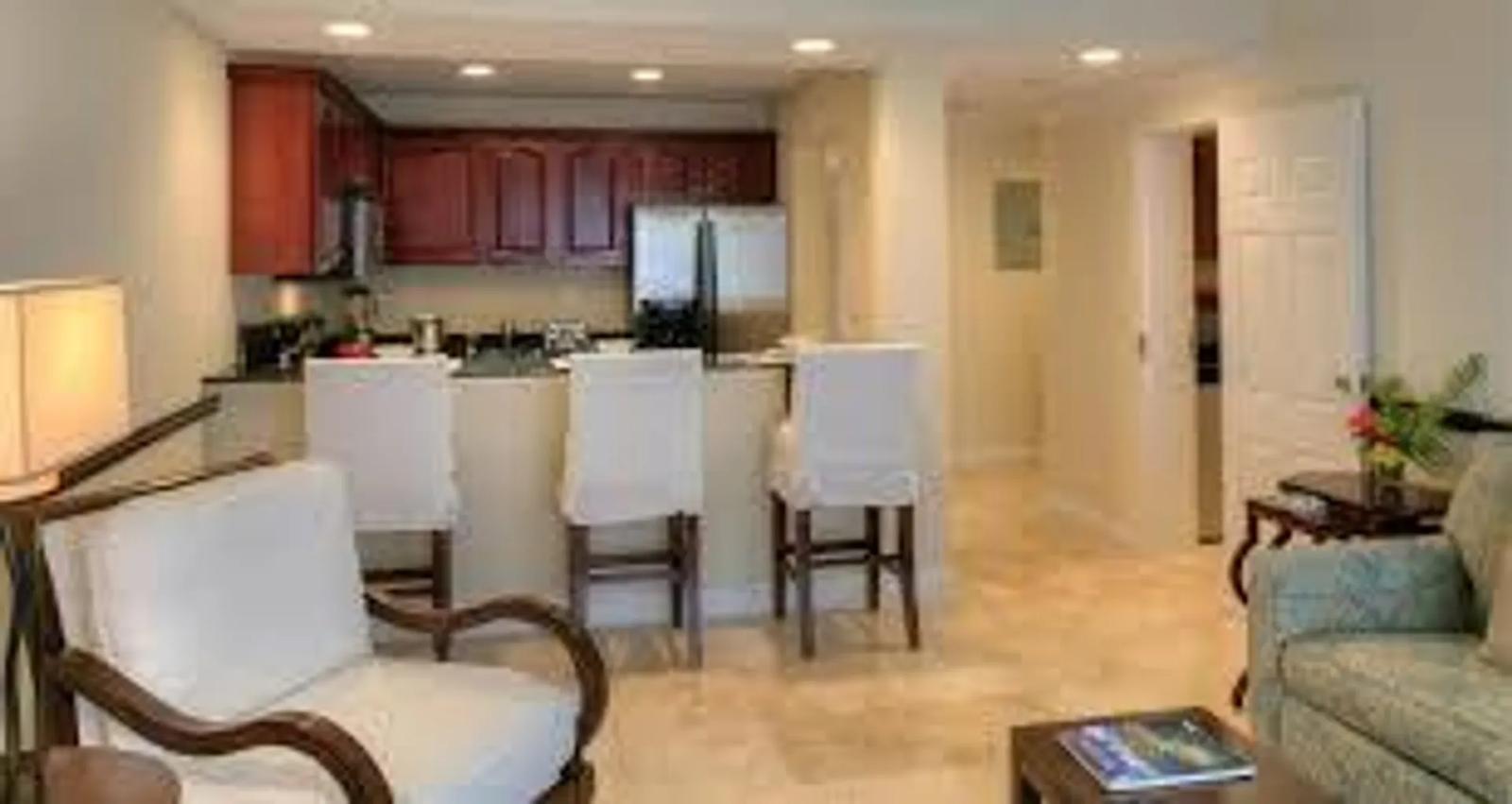 1 Bed, 2 Baths, 910 Sqft Apartment in Cruz Bay Town — photo 2