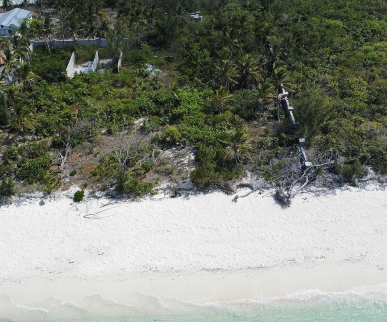 Two Beachfront Lots — photo 5
