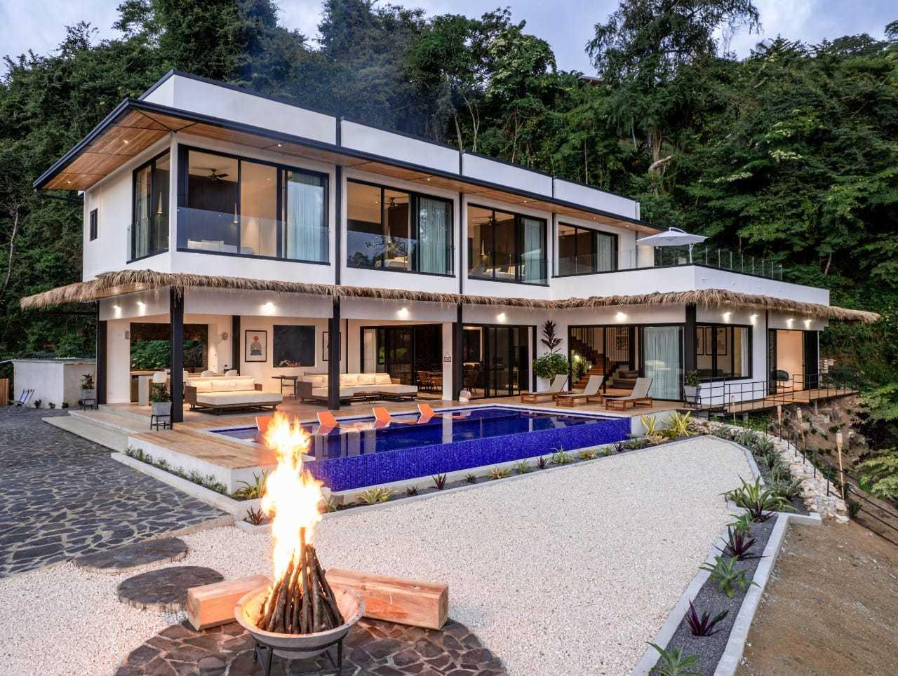 5 Bedroom Luxury Villa for Sale, Santa Teresa, Puntarenas, Costa Rica — photo 2