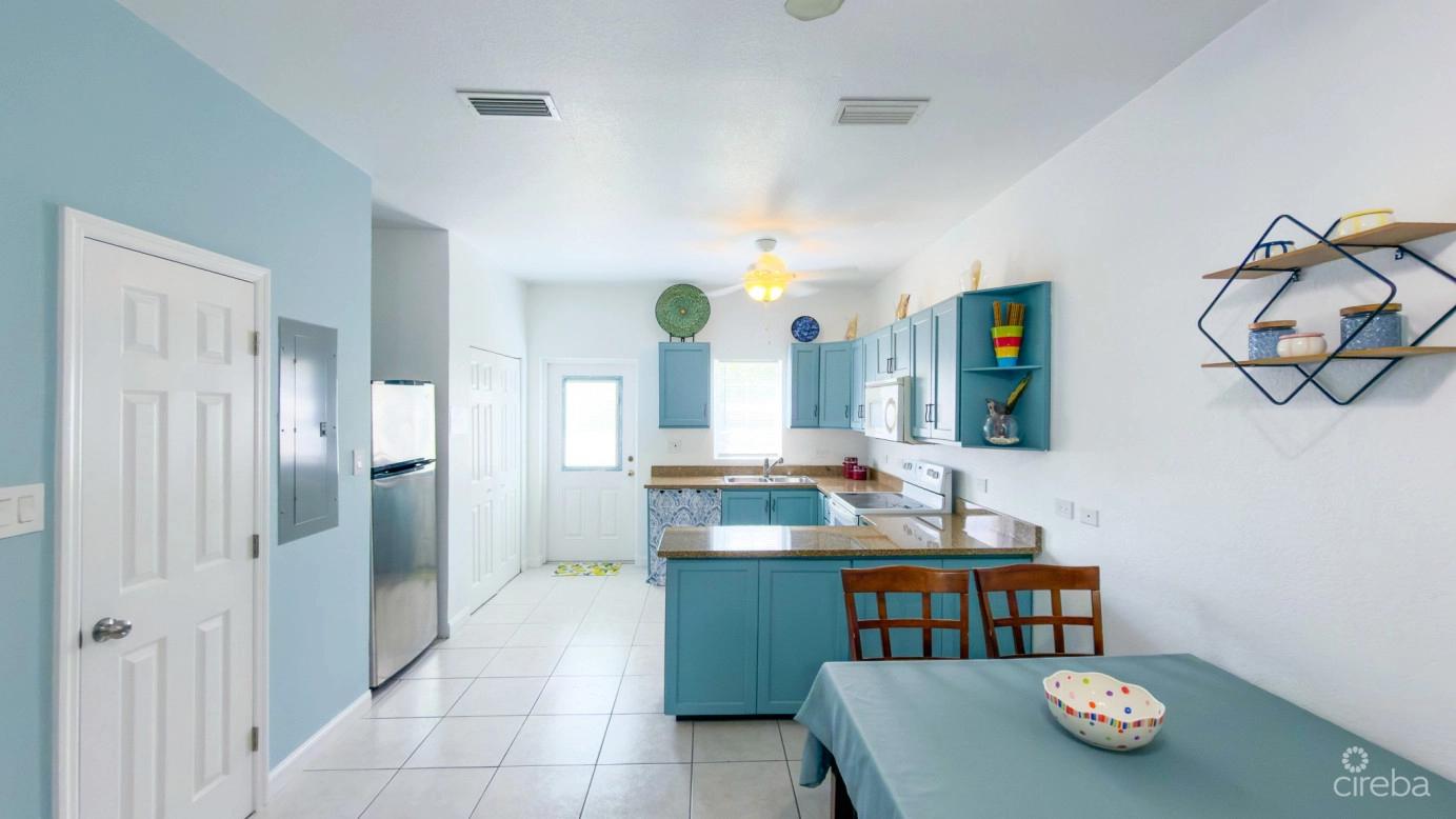 2 bedroom property for sale — Shoreway Townhomes #24 in the Cayman Islands — photo 4
