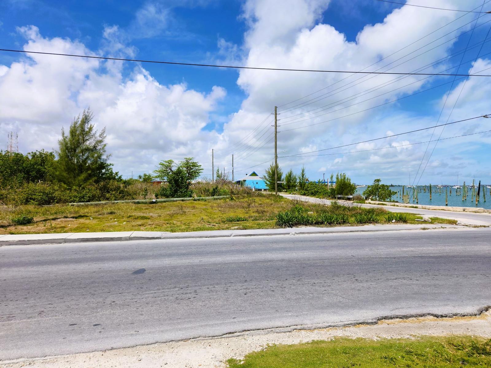 0.39 Acres of Harbour-Front Lot for Sale, Marsh Harbour, Abaco, Bahamas — photo 5