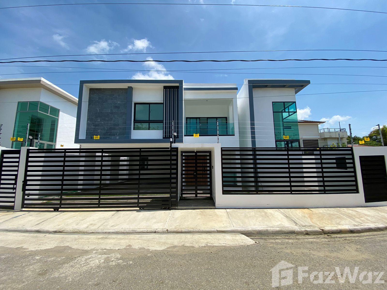 4 Bedroom, 2 Kitchen House for Sale in Villa María! — photo 2