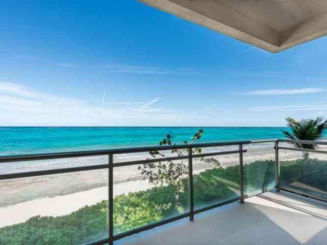 Townhouse for sale in Bahamas — photo 1
