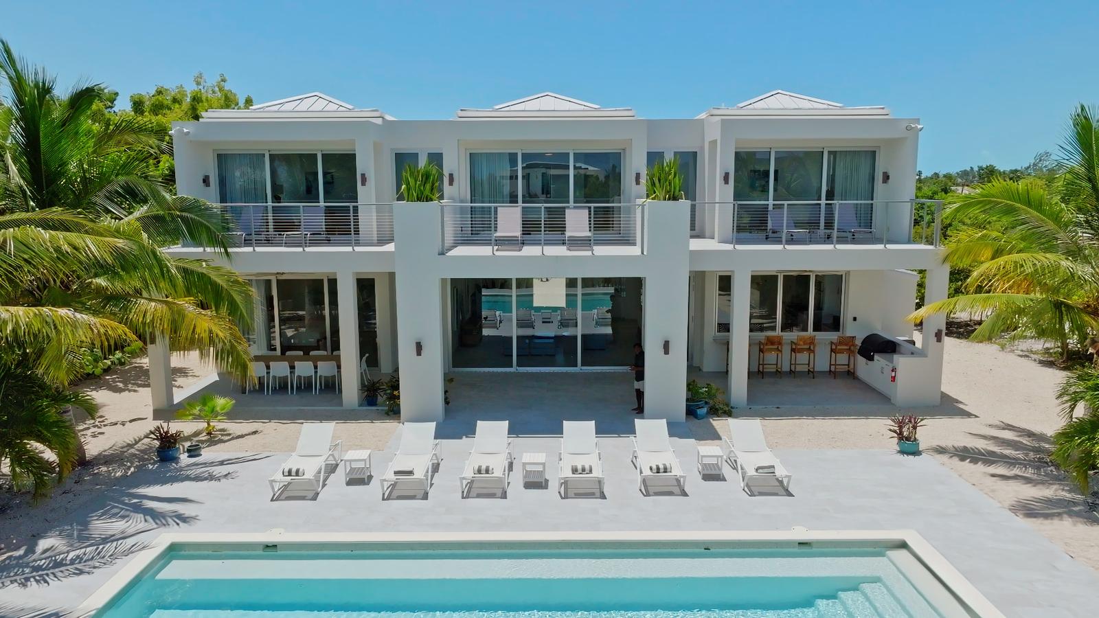 PURE WATER VILLA — photo 2