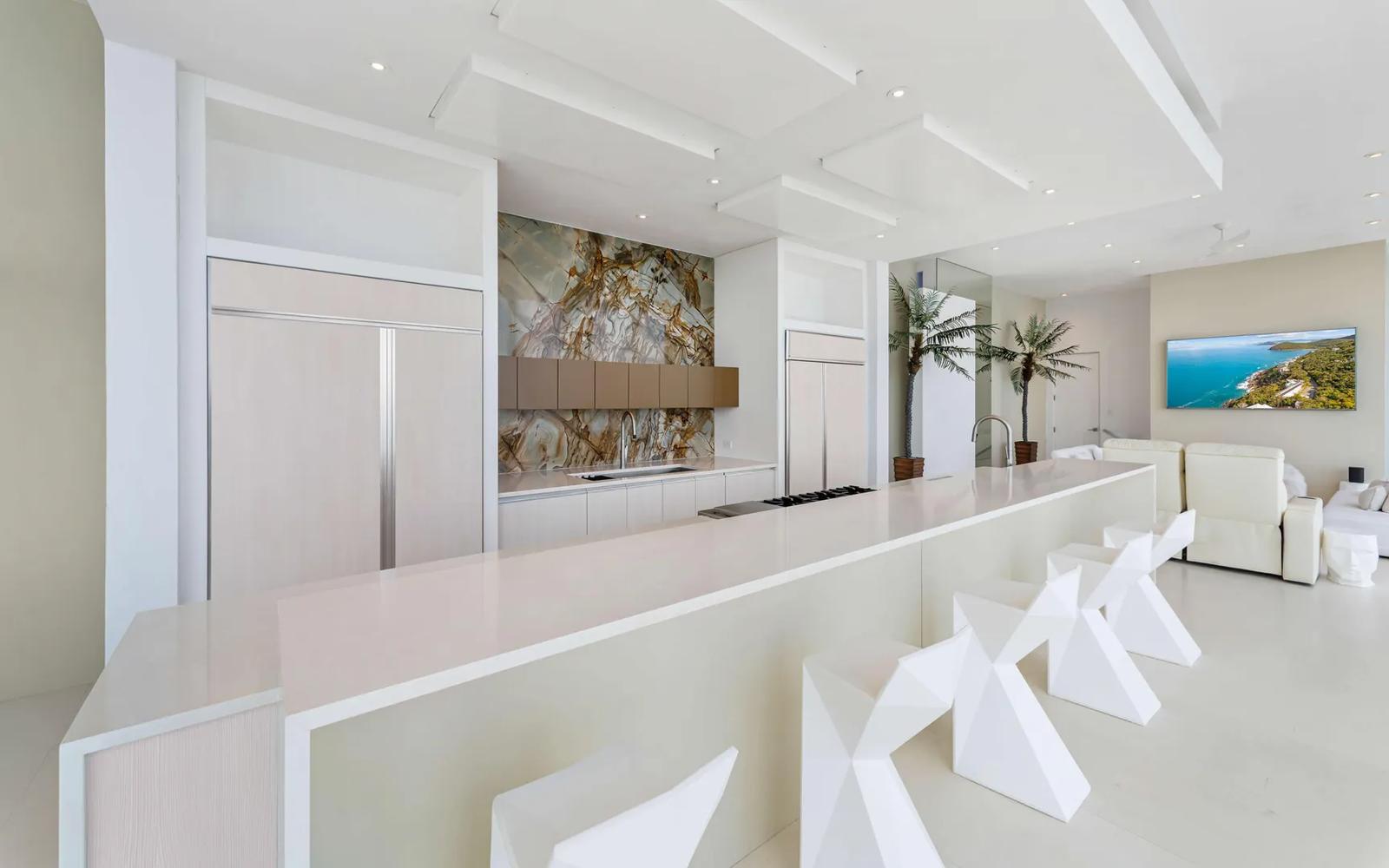Villa Whimsical Waterfront Residence — photo 5