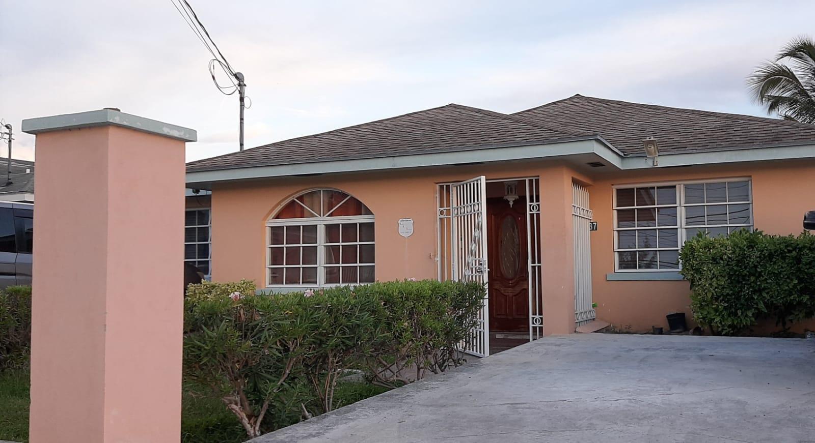 SIR LYNDEN PINDLING HOME — photo 2