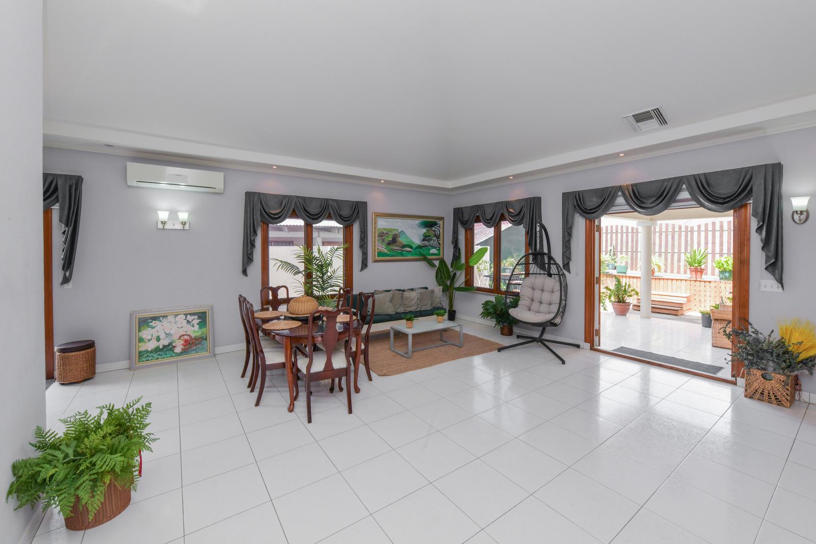 7 Bedroom House for Sale in Oranjestad, Aruba — photo 3