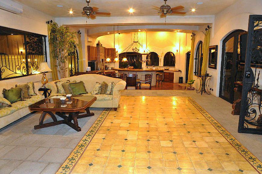 6 Bedroom Luxury Vacation Rental Villa for Sale, Jaco, Garabito, Puntarenas, Costa Rica — photo 5