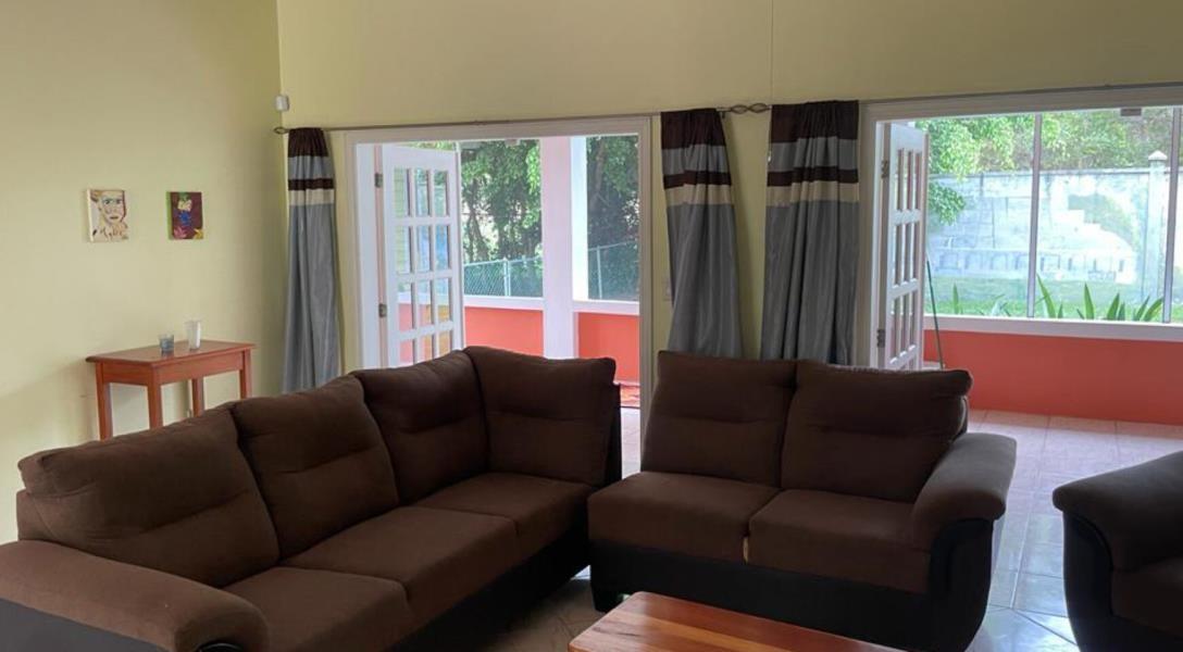 Four Bedroom House on the Hummingbird Highway — photo 4