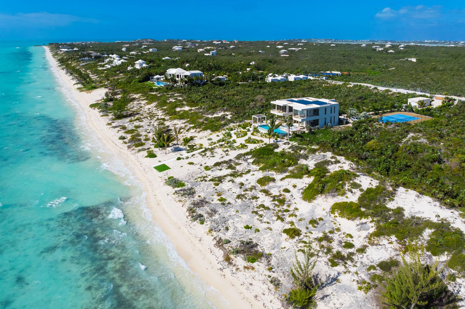 4 Bedroom Luxury Beachfront Villa for Sale, Long Bay, Providenciales, Turks & Caicos — photo 3