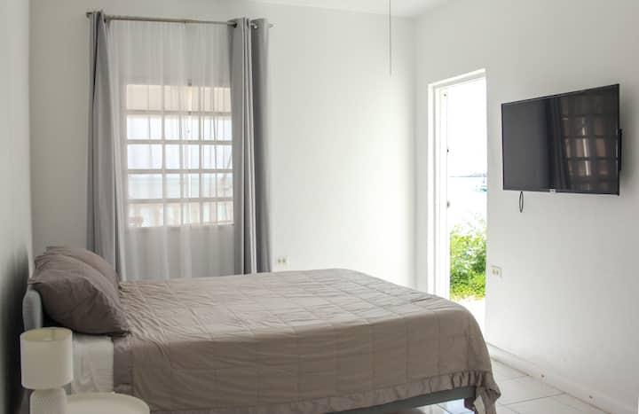 8 Bedroom Ocean View House with Private Pool in Simpson Bay — photo 5
