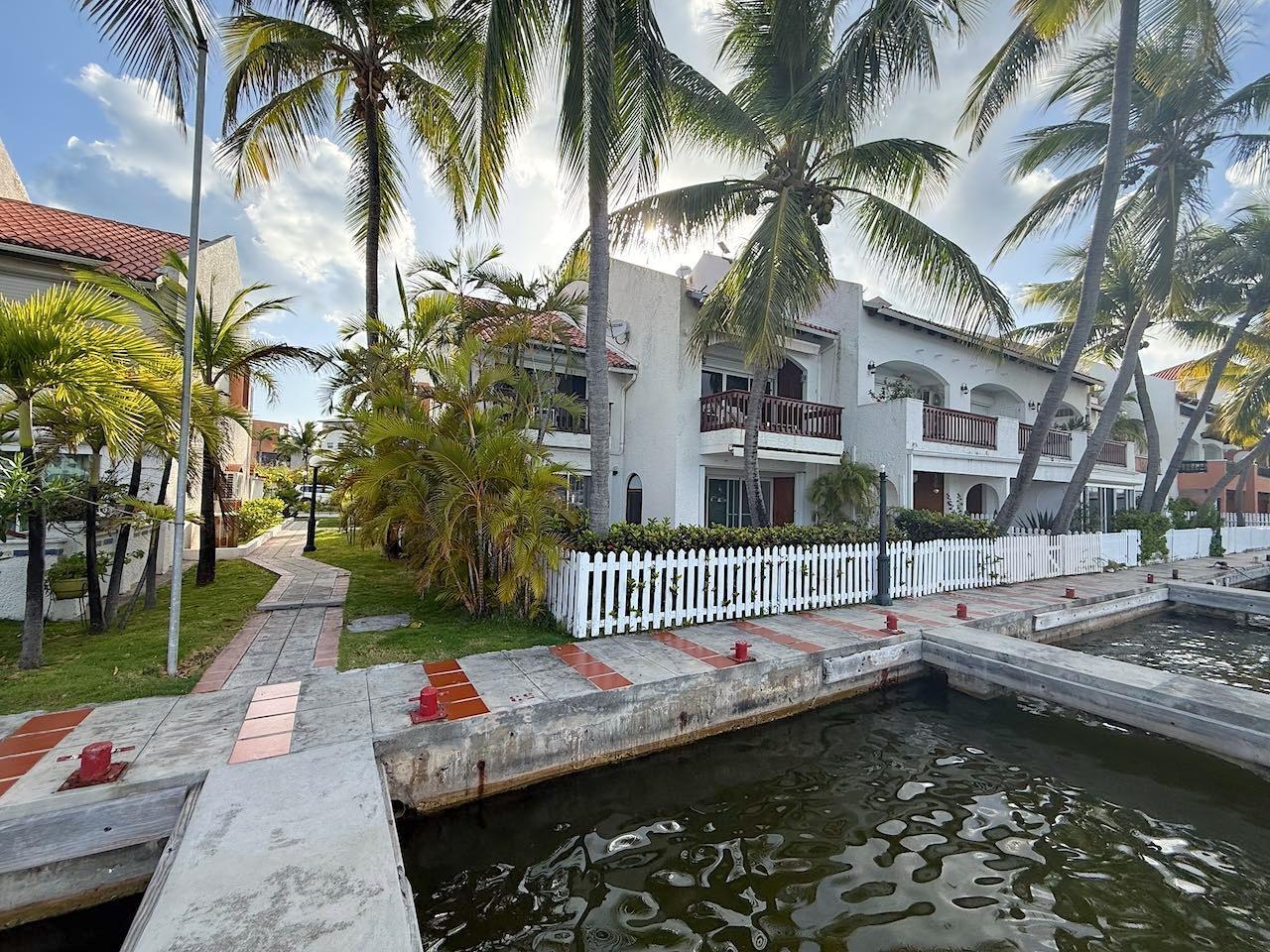 2 Bedroom Waterfront Condo for Sale, Simpson Bay Yacht Club, St Maarten — photo 1