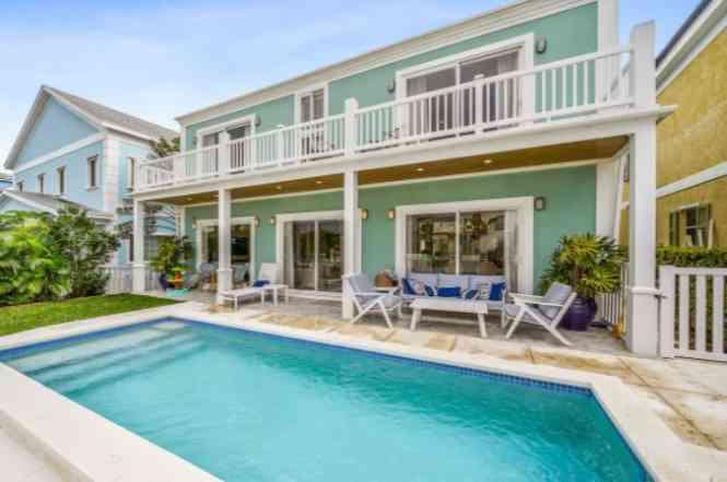 6 Bedroom House for Sale in Nassau, Bahamas — photo 2