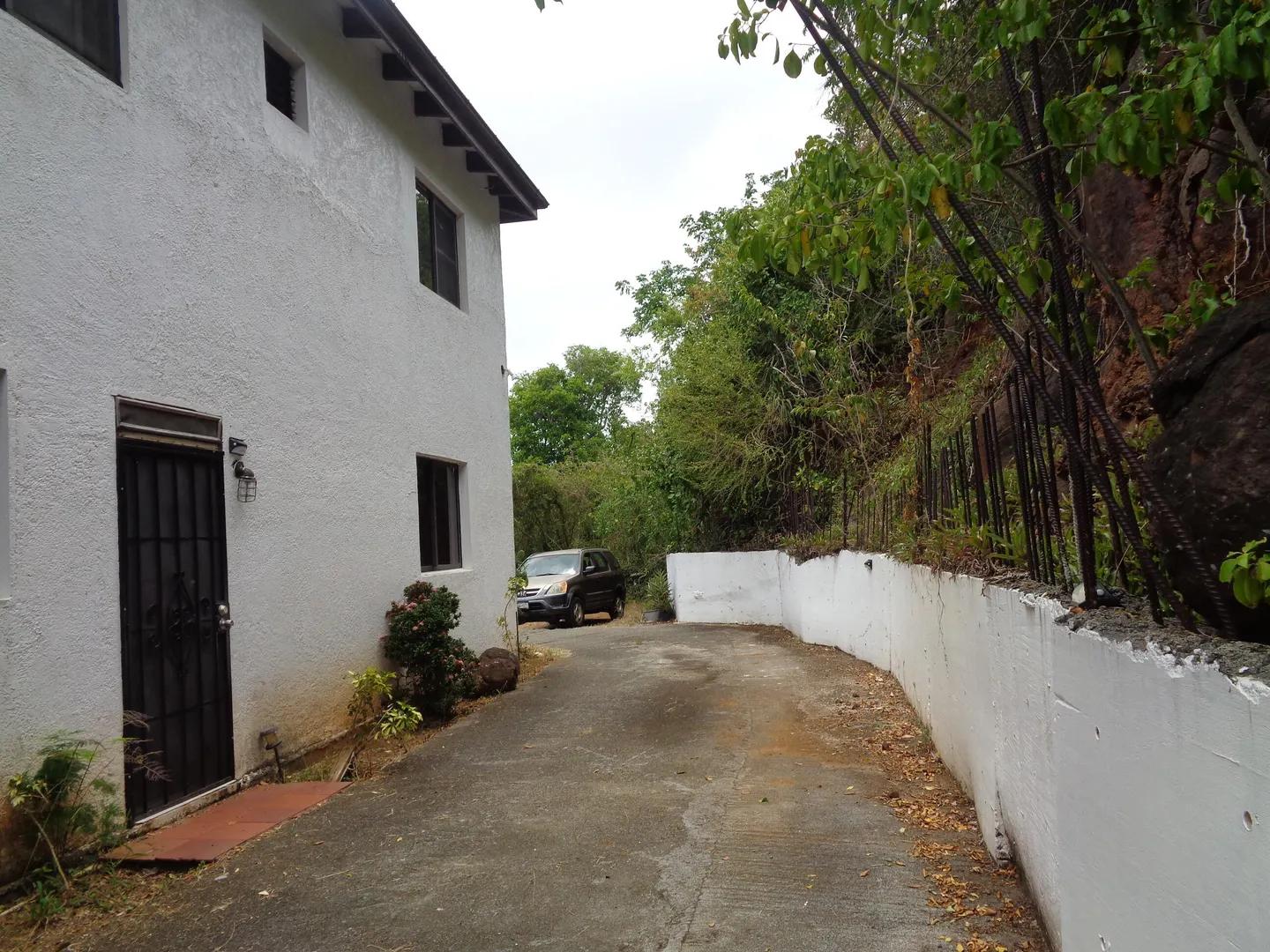 2 Beds 1 Bath Apartment in Quarter West End — photo 3