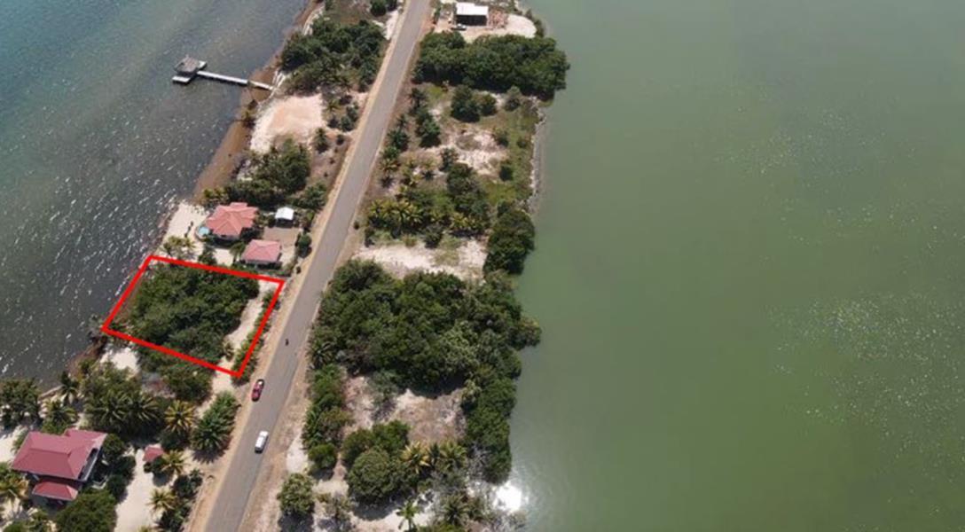 Gorgeous Beachfront Lot in Plantation — photo 4