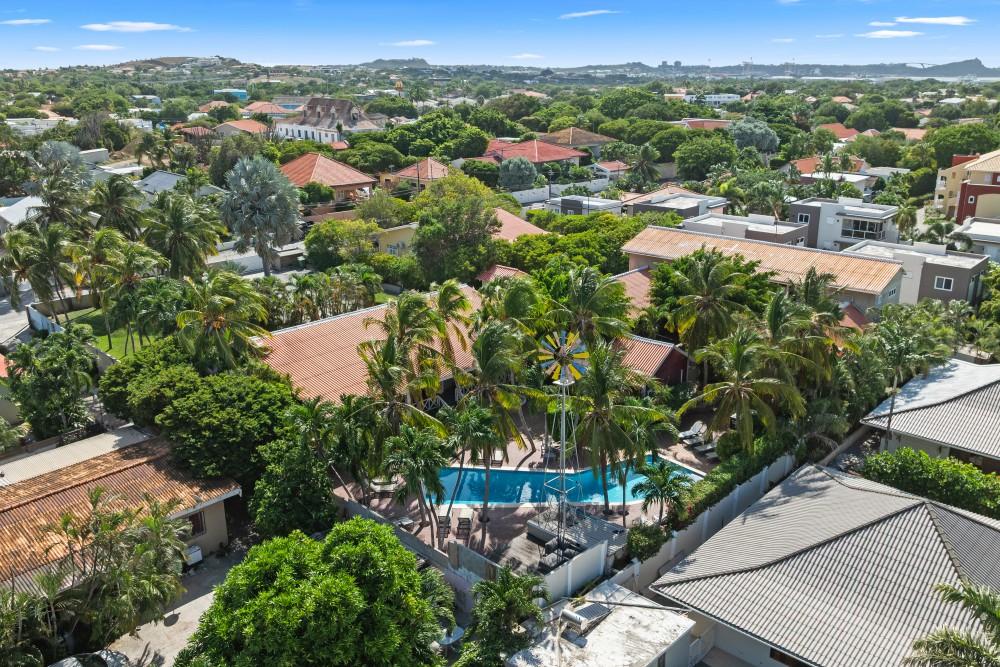 Mahaai - Apartment Complex with Pool and Rental Income — photo 1