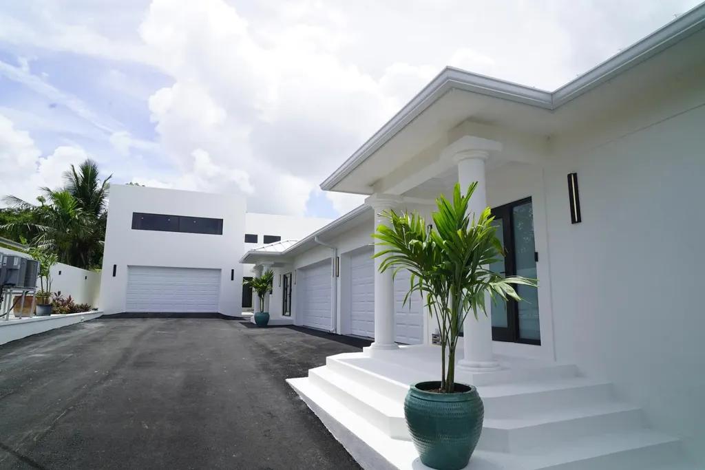 14-bedroom villa in Nassau at The W at Love Beach — photo 1