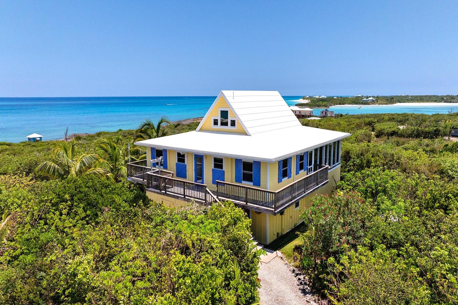 Little Bee Cottage - 3 Bedroom Residence in Abaco Islands — photo 1