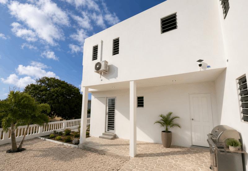 3 bedroom home for rent Kaya Beethoven 6 — photo 5