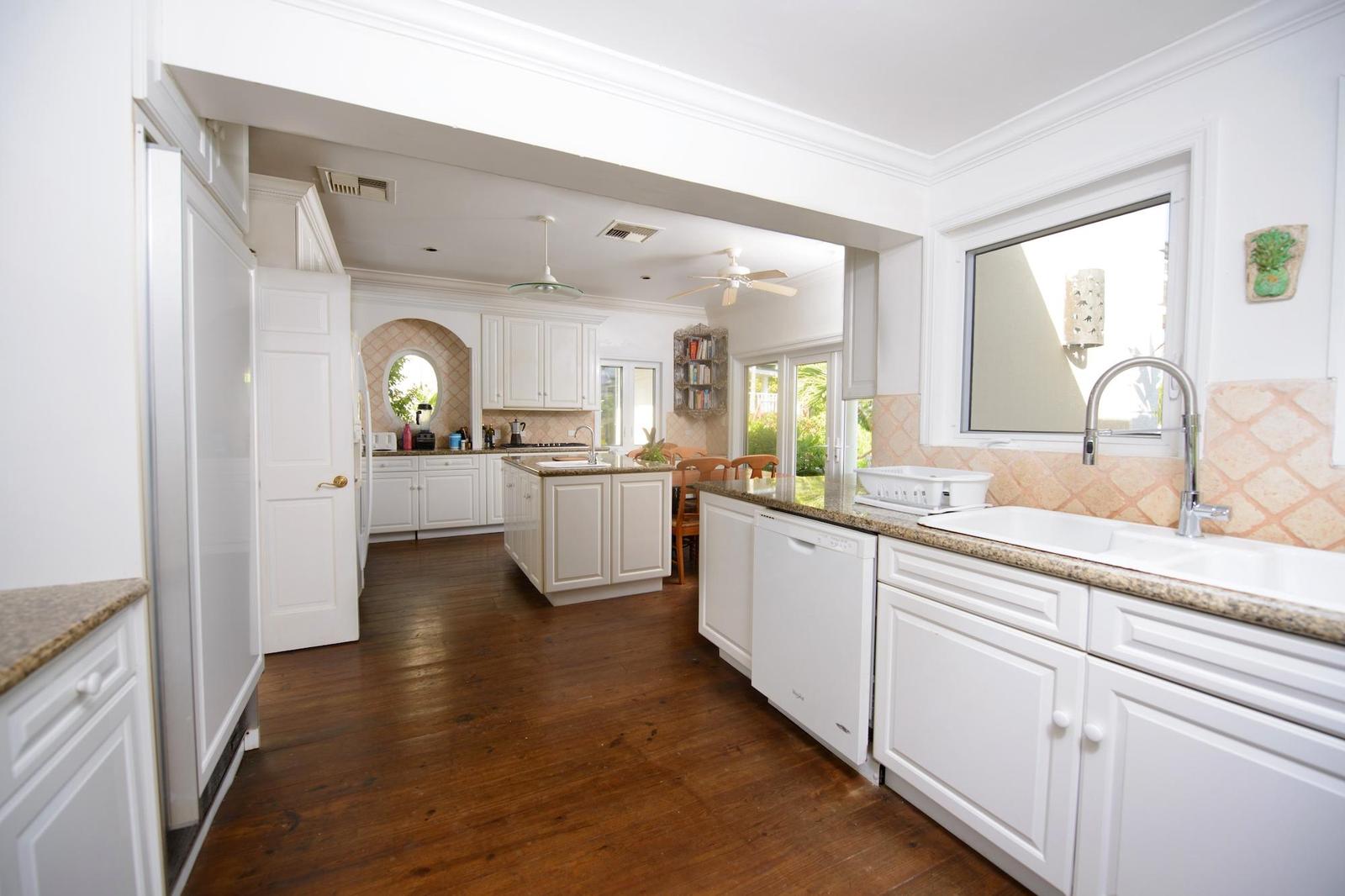 4 Bedroom Residence for Sale — photo 5