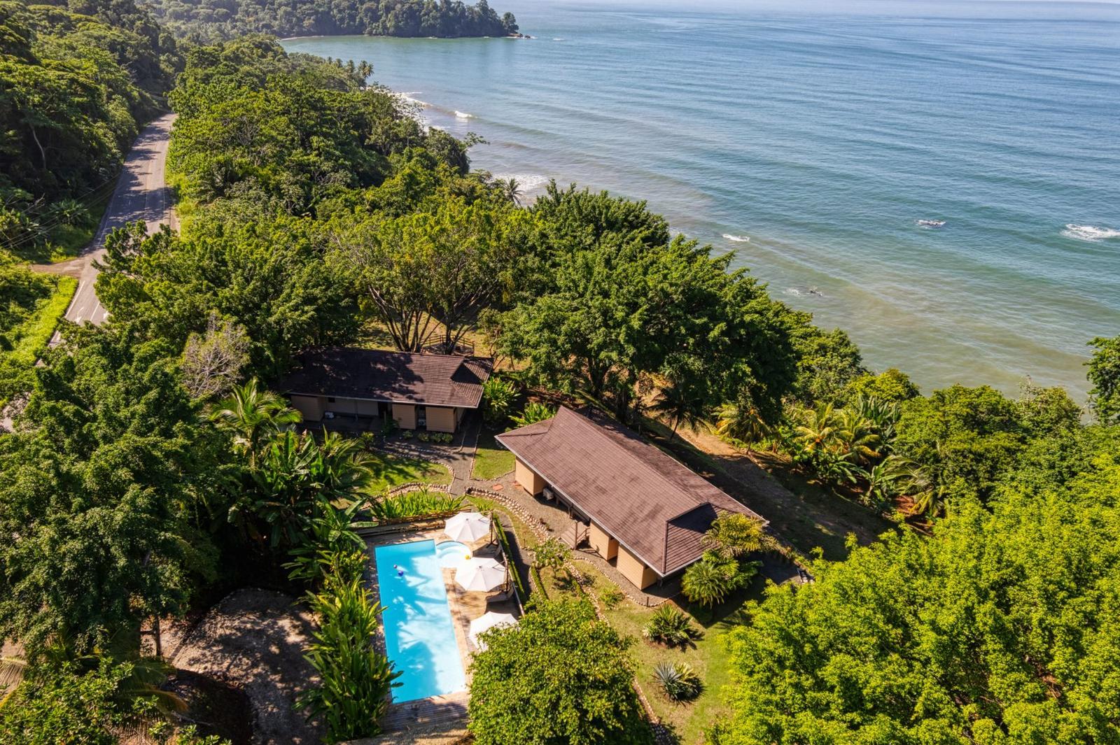 Beachfront Boutique Hotel for Sale, Uvita, Playa Ballena, Puntarenas, Costa Rica — photo 1