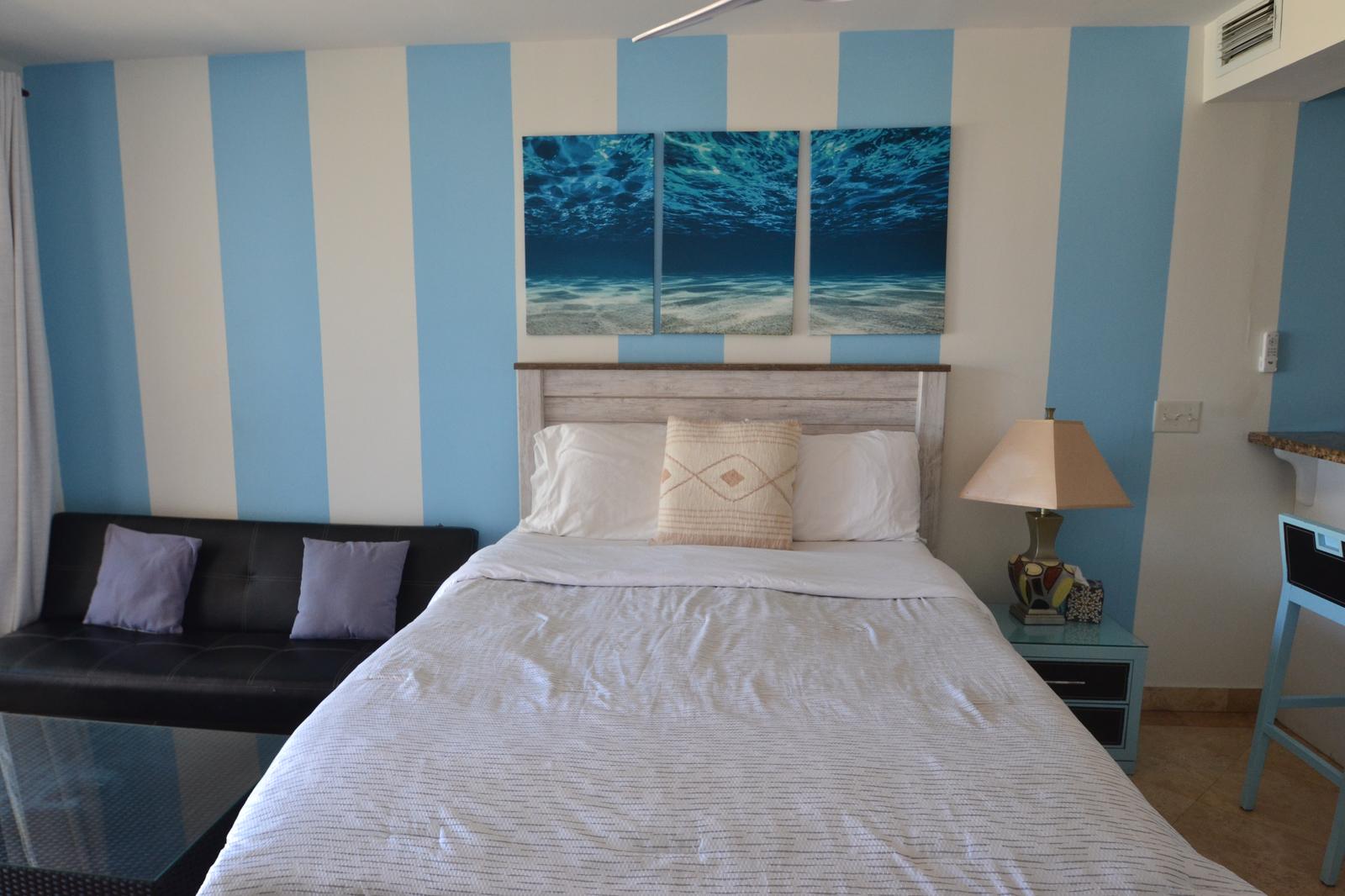1 Bedroom Suite 5204 for Sale, La Vista Azul, Turtle Cove, Providenciales, Turks & Caicos — photo 3
