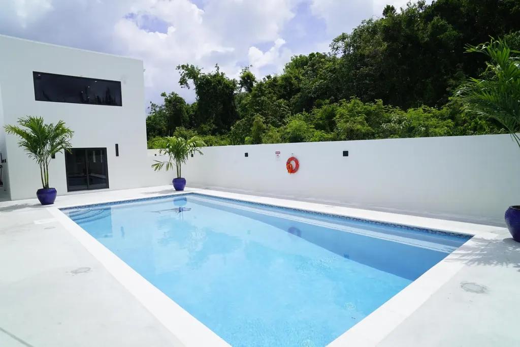 14-bedroom villa in Nassau at The W at Love Beach — photo 3