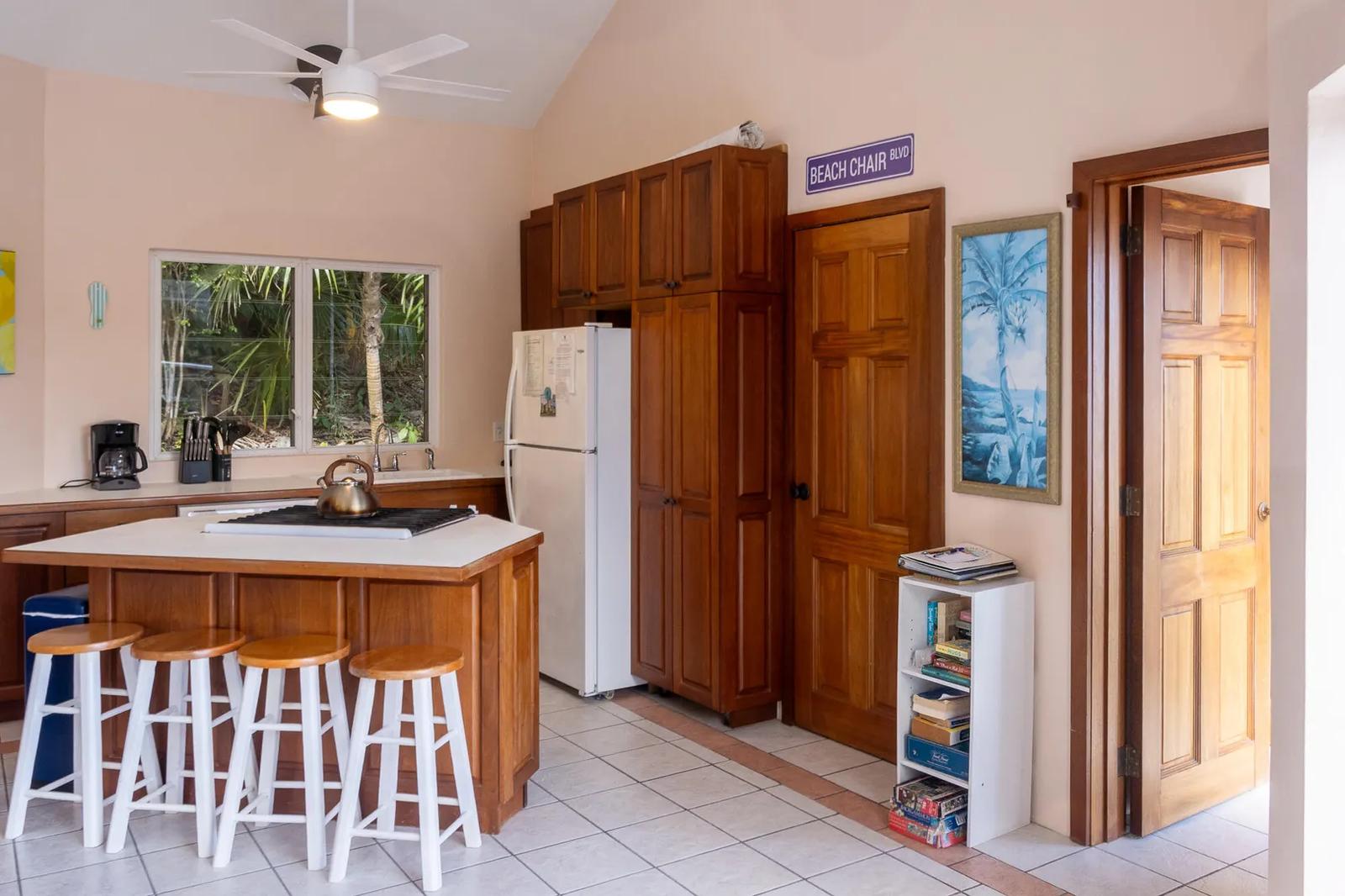 2 Beds 2 Baths 2,251 Sqft Property in St John — photo 5