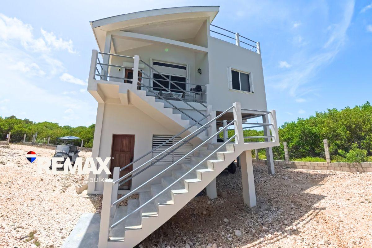 Stunning Oceanfront Home on North Caye Caulker — photo 2