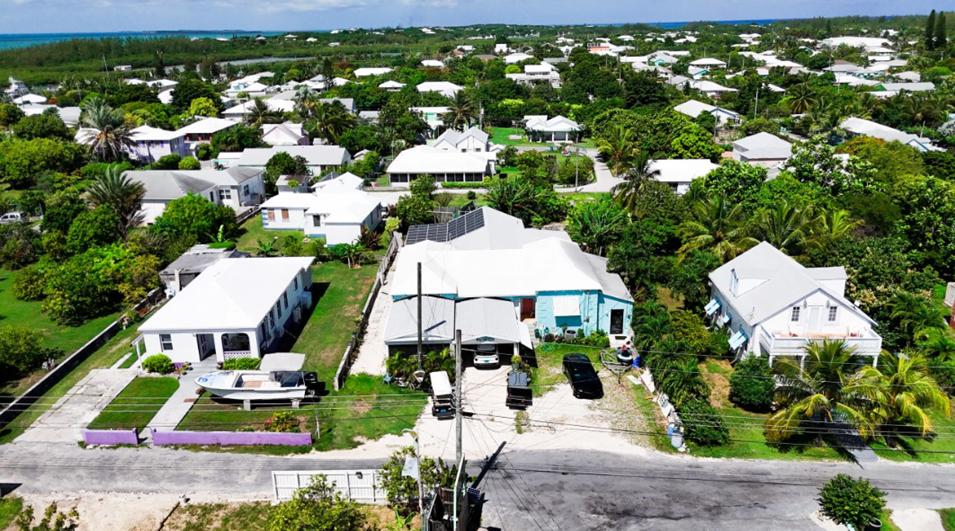 7 bedroom property for sale - Spanish Wells Multiplex — photo 1