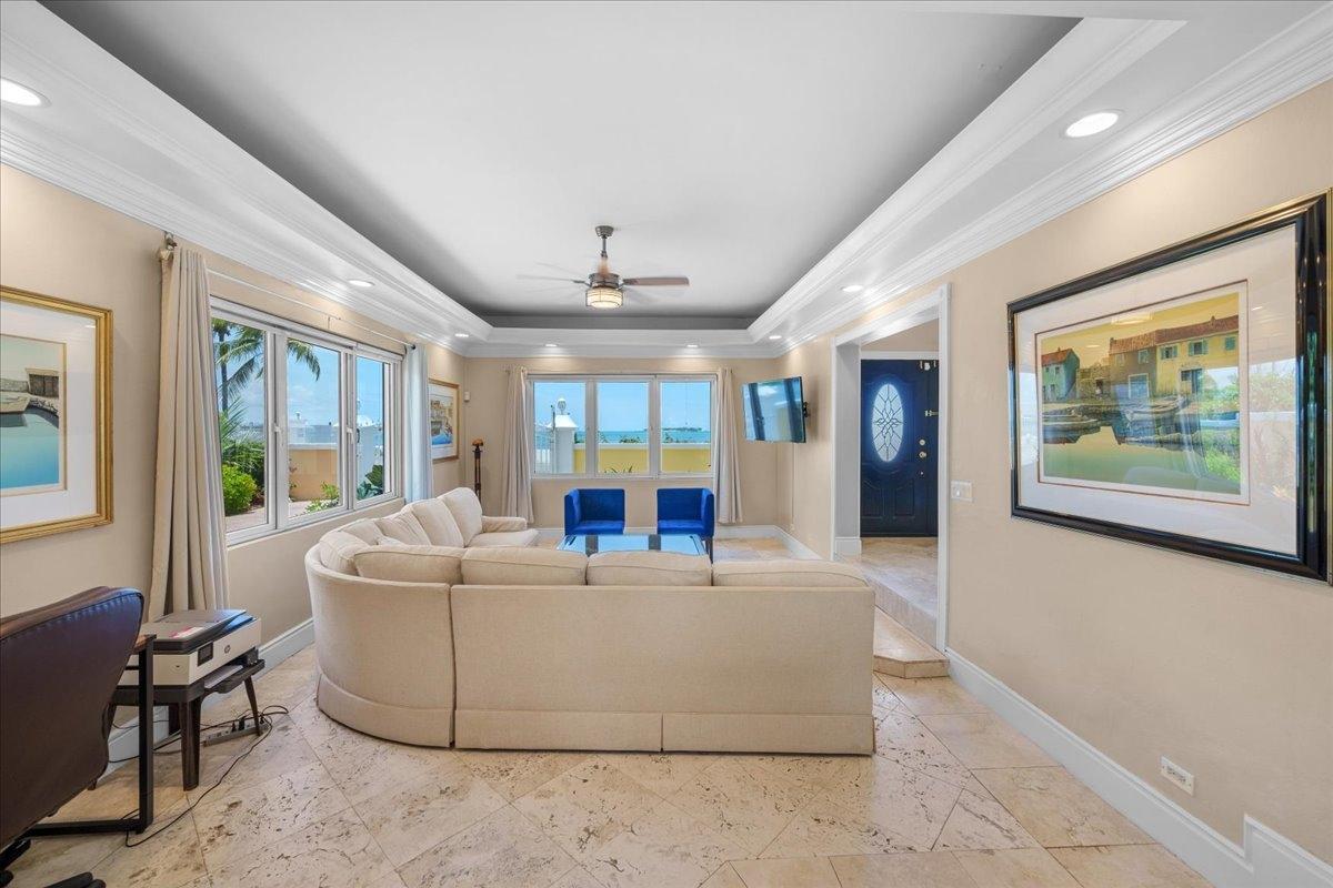 3 bedroom Residence for sale — VILLA SUNDANCE in Nassau — photo 5