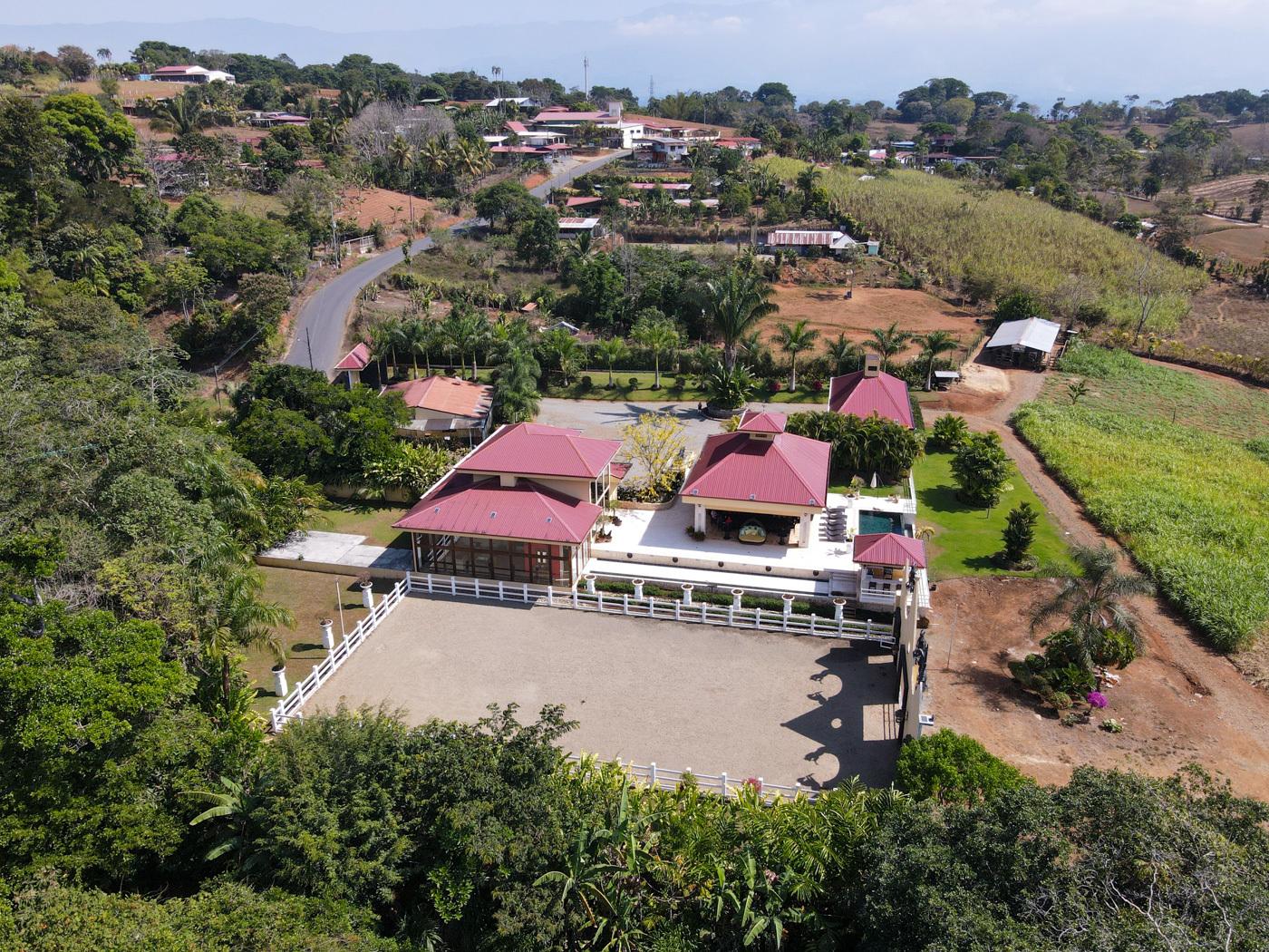 7 Bedroom House for Sale, Quebrada Honda, San Isidro del General, Perez Zeledon, San Jose, Costa Rica — photo 5