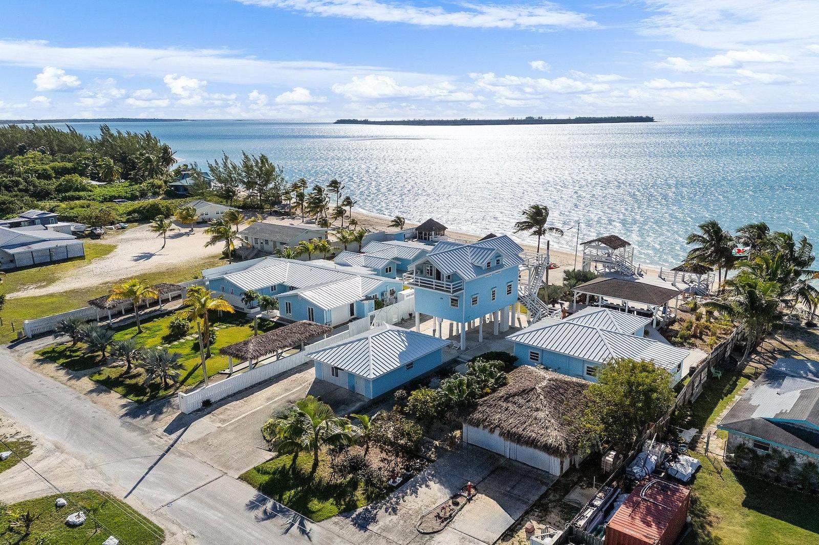 10 bedroom Residence for sale — COCONUT BEACHFRONT ESTATE in Abaco Islands, The Bahamas — photo 4