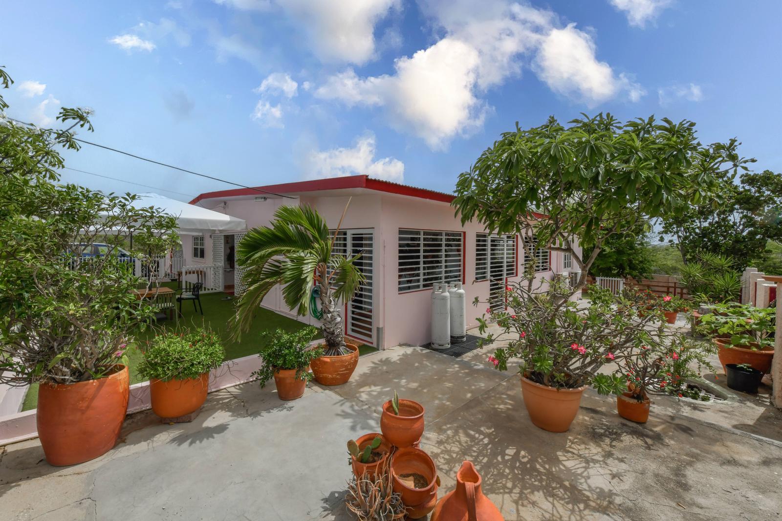 4 Bedroom Single Family Home/House for Sale in Santa Cruz, Aruba — photo 5