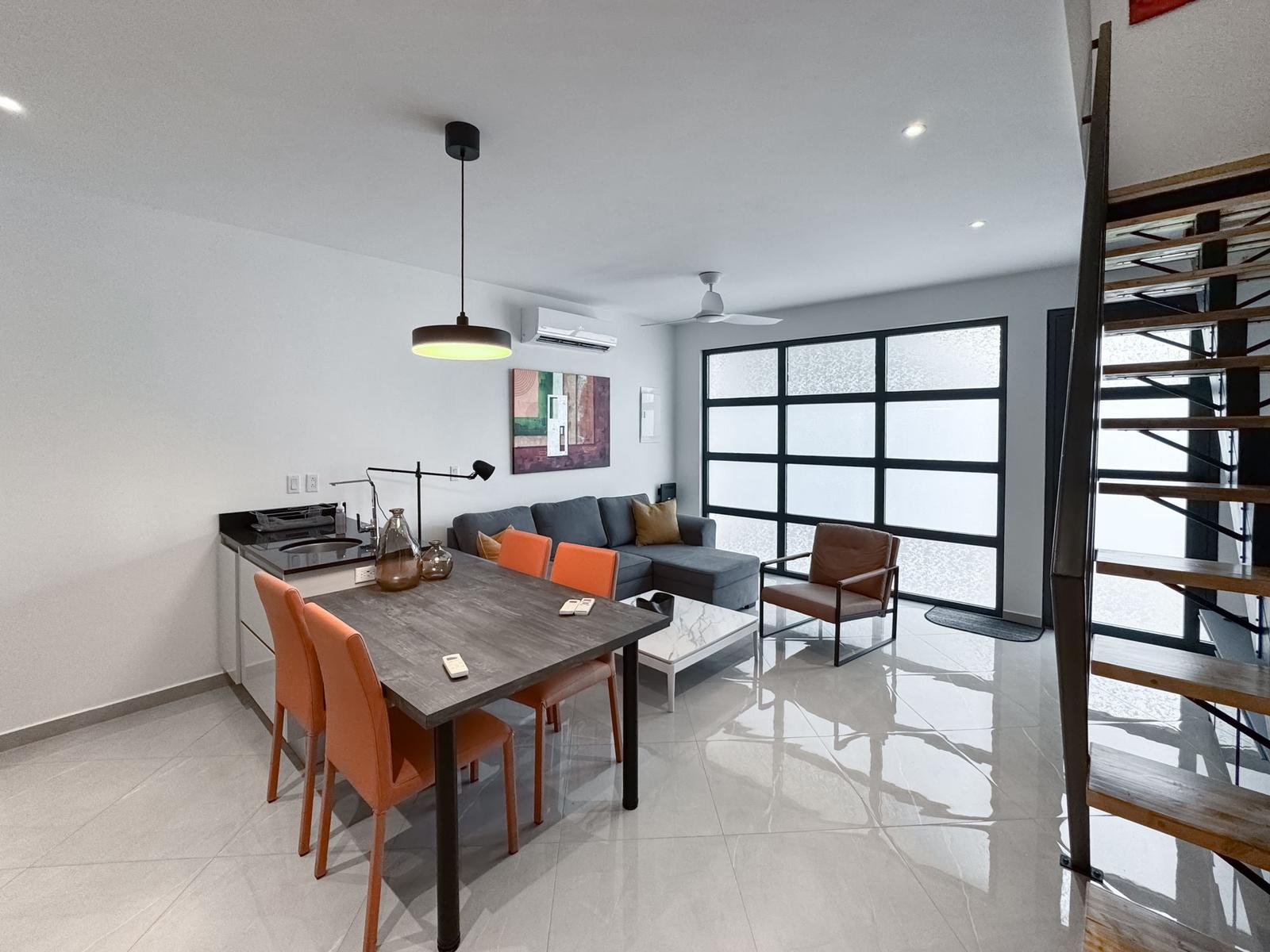 2 Story, perfectly located Philipsburg Apartment — photo 3