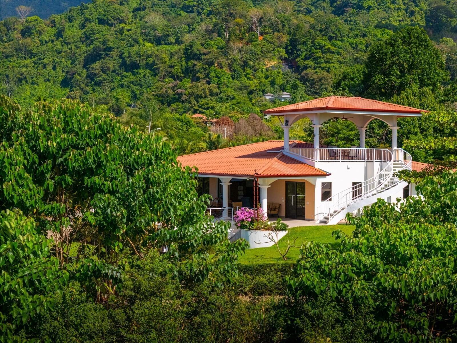 4 Bedroom Ocean-View Home for Sale, Ojochal, Puntarenas, Costa Rica — photo 3