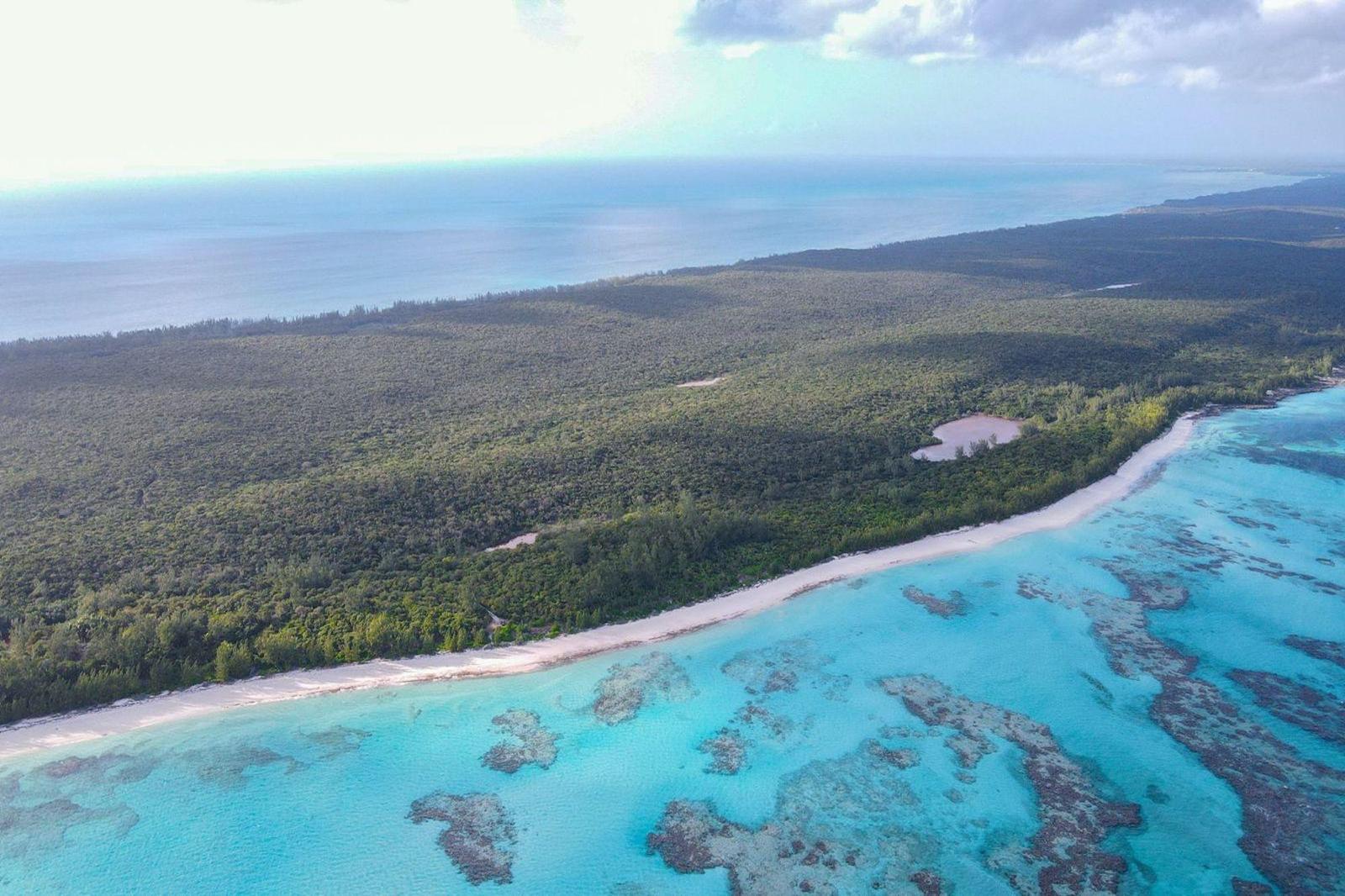 90 ACRE BEACHFRONT PARCEL — photo 3